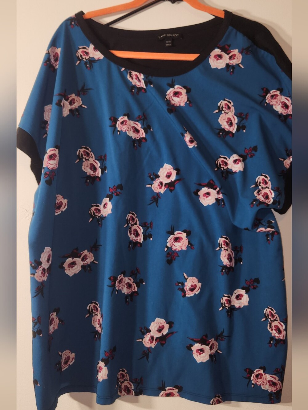 Lane Bryant Blue Floral Scoop Neck Women's Top. Black Back. 22/24